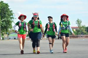 BIB: 
                            <button type="button" onclick="openModal(5175068)" class="btn btn-primary btn-sm float-right btn-popup" data-toggle="modal" data-target=".modal-high-quality">
                        <i class="fas fa-shopping-cart"></i> Add to Cart
                    </button>
                                            <button type="button" onclick="isThisMe(5175068, true)" class="btn btn-success btn-sm float-right btn-popup btn-isme hidden" data-toggle="tooltip" data-placement="bottom" title="นี่คือรูปของคุณใช่ไหม คลิกที่นี่เพื่อเอาเข้าอัลบั้ม">
                        <i class="fas fa-plus"></i> Add to album
                    </button>
                    <button type="button" onclick="isThisMe(5175068, false)" class="btn btn-warning btn-sm float-right btn-popup btn-isnotme hidden">
                        <i class="fas fa-ban"></i> Remove from album
                    </button>