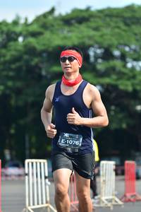 BIB: 1076
                            <button type="button" onclick="openModal(5174061)" class="btn btn-primary btn-sm float-right btn-popup" data-toggle="modal" data-target=".modal-high-quality">
                        <i class="fas fa-shopping-cart"></i> Add to Cart
                    </button>
                                            <button type="button" onclick="isThisMe(5174061, true)" class="btn btn-success btn-sm float-right btn-popup btn-isme hidden" data-toggle="tooltip" data-placement="bottom" title="นี่คือรูปของคุณใช่ไหม คลิกที่นี่เพื่อเอาเข้าอัลบั้ม">
                        <i class="fas fa-plus"></i> Add to album
                    </button>
                    <button type="button" onclick="isThisMe(5174061, false)" class="btn btn-warning btn-sm float-right btn-popup btn-isnotme hidden">
                        <i class="fas fa-ban"></i> Remove from album
                    </button>