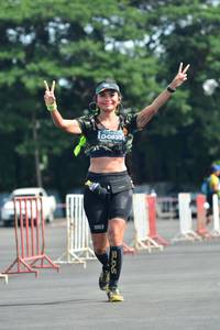 BIB: 0835
                            <button type="button" onclick="openModal(5175603)" class="btn btn-primary btn-sm float-right btn-popup" data-toggle="modal" data-target=".modal-high-quality">
                        <i class="fas fa-shopping-cart"></i> Add to Cart
                    </button>
                                            <button type="button" onclick="isThisMe(5175603, true)" class="btn btn-success btn-sm float-right btn-popup btn-isme hidden" data-toggle="tooltip" data-placement="bottom" title="นี่คือรูปของคุณใช่ไหม คลิกที่นี่เพื่อเอาเข้าอัลบั้ม">
                        <i class="fas fa-plus"></i> Add to album
                    </button>
                    <button type="button" onclick="isThisMe(5175603, false)" class="btn btn-warning btn-sm float-right btn-popup btn-isnotme hidden">
                        <i class="fas fa-ban"></i> Remove from album
                    </button>