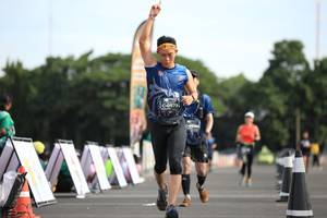 BIB: 0579
                            <button type="button" onclick="openModal(5120566)" class="btn btn-primary btn-sm float-right btn-popup" data-toggle="modal" data-target=".modal-high-quality">
                        <i class="fas fa-shopping-cart"></i> Add to Cart
                    </button>
                                            <button type="button" onclick="isThisMe(5120566, true)" class="btn btn-success btn-sm float-right btn-popup btn-isme hidden" data-toggle="tooltip" data-placement="bottom" title="นี่คือรูปของคุณใช่ไหม คลิกที่นี่เพื่อเอาเข้าอัลบั้ม">
                        <i class="fas fa-plus"></i> Add to album
                    </button>
                    <button type="button" onclick="isThisMe(5120566, false)" class="btn btn-warning btn-sm float-right btn-popup btn-isnotme hidden">
                        <i class="fas fa-ban"></i> Remove from album
                    </button>