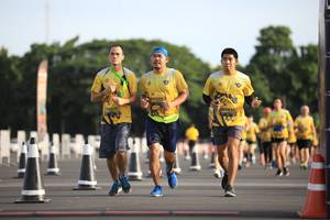 BIB: 0444, 439, 0442
                            <button type="button" onclick="openModal(4964144)" class="btn btn-primary btn-sm float-right btn-popup" data-toggle="modal" data-target=".modal-high-quality">
                        <i class="fas fa-shopping-cart"></i> Add to Cart
                    </button>
                                            <button type="button" onclick="isThisMe(4964144, true)" class="btn btn-success btn-sm float-right btn-popup btn-isme hidden" data-toggle="tooltip" data-placement="bottom" title="นี่คือรูปของคุณใช่ไหม คลิกที่นี่เพื่อเอาเข้าอัลบั้ม">
                        <i class="fas fa-plus"></i> Add to album
                    </button>
                    <button type="button" onclick="isThisMe(4964144, false)" class="btn btn-warning btn-sm float-right btn-popup btn-isnotme hidden">
                        <i class="fas fa-ban"></i> Remove from album
                    </button>