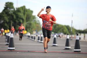 BIB: 0495
                            <button type="button" onclick="openModal(5126995)" class="btn btn-primary btn-sm float-right btn-popup" data-toggle="modal" data-target=".modal-high-quality">
                        <i class="fas fa-shopping-cart"></i> Add to Cart
                    </button>
                                            <button type="button" onclick="isThisMe(5126995, true)" class="btn btn-success btn-sm float-right btn-popup btn-isme hidden" data-toggle="tooltip" data-placement="bottom" title="นี่คือรูปของคุณใช่ไหม คลิกที่นี่เพื่อเอาเข้าอัลบั้ม">
                        <i class="fas fa-plus"></i> Add to album
                    </button>
                    <button type="button" onclick="isThisMe(5126995, false)" class="btn btn-warning btn-sm float-right btn-popup btn-isnotme hidden">
                        <i class="fas fa-ban"></i> Remove from album
                    </button>