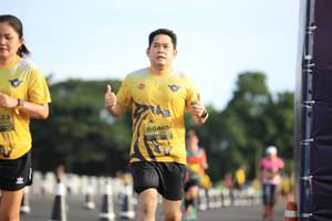 BIB: 0465
                            <button type="button" onclick="openModal(4959892)" class="btn btn-primary btn-sm float-right btn-popup" data-toggle="modal" data-target=".modal-high-quality">
                        <i class="fas fa-shopping-cart"></i> Add to Cart
                    </button>
                                            <button type="button" onclick="isThisMe(4959892, true)" class="btn btn-success btn-sm float-right btn-popup btn-isme hidden" data-toggle="tooltip" data-placement="bottom" title="นี่คือรูปของคุณใช่ไหม คลิกที่นี่เพื่อเอาเข้าอัลบั้ม">
                        <i class="fas fa-plus"></i> Add to album
                    </button>
                    <button type="button" onclick="isThisMe(4959892, false)" class="btn btn-warning btn-sm float-right btn-popup btn-isnotme hidden">
                        <i class="fas fa-ban"></i> Remove from album
                    </button>