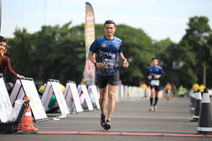 BIB: 1082
                            <button type="button" onclick="openModal(5124012)" class="btn btn-primary btn-sm float-right btn-popup" data-toggle="modal" data-target=".modal-high-quality">
                        <i class="fas fa-shopping-cart"></i> Add to Cart
                    </button>
                                            <button type="button" onclick="isThisMe(5124012, true)" class="btn btn-success btn-sm float-right btn-popup btn-isme hidden" data-toggle="tooltip" data-placement="bottom" title="นี่คือรูปของคุณใช่ไหม คลิกที่นี่เพื่อเอาเข้าอัลบั้ม">
                        <i class="fas fa-plus"></i> Add to album
                    </button>
                    <button type="button" onclick="isThisMe(5124012, false)" class="btn btn-warning btn-sm float-right btn-popup btn-isnotme hidden">
                        <i class="fas fa-ban"></i> Remove from album
                    </button>