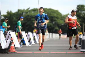 BIB: 1020
                            <button type="button" onclick="openModal(5127238)" class="btn btn-primary btn-sm float-right btn-popup" data-toggle="modal" data-target=".modal-high-quality">
                        <i class="fas fa-shopping-cart"></i> Add to Cart
                    </button>
                                            <button type="button" onclick="isThisMe(5127238, true)" class="btn btn-success btn-sm float-right btn-popup btn-isme hidden" data-toggle="tooltip" data-placement="bottom" title="นี่คือรูปของคุณใช่ไหม คลิกที่นี่เพื่อเอาเข้าอัลบั้ม">
                        <i class="fas fa-plus"></i> Add to album
                    </button>
                    <button type="button" onclick="isThisMe(5127238, false)" class="btn btn-warning btn-sm float-right btn-popup btn-isnotme hidden">
                        <i class="fas fa-ban"></i> Remove from album
                    </button>