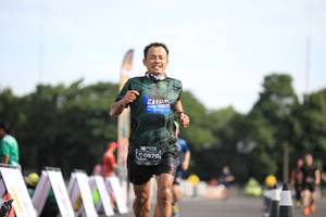 BIB: 570
                            <button type="button" onclick="openModal(5106159)" class="btn btn-primary btn-sm float-right btn-popup" data-toggle="modal" data-target=".modal-high-quality">
                        <i class="fas fa-shopping-cart"></i> Add to Cart
                    </button>
                                            <button type="button" onclick="isThisMe(5106159, true)" class="btn btn-success btn-sm float-right btn-popup btn-isme hidden" data-toggle="tooltip" data-placement="bottom" title="นี่คือรูปของคุณใช่ไหม คลิกที่นี่เพื่อเอาเข้าอัลบั้ม">
                        <i class="fas fa-plus"></i> Add to album
                    </button>
                    <button type="button" onclick="isThisMe(5106159, false)" class="btn btn-warning btn-sm float-right btn-popup btn-isnotme hidden">
                        <i class="fas fa-ban"></i> Remove from album
                    </button>