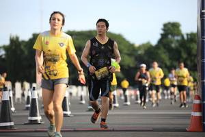 BIB: 0794
                            <button type="button" onclick="openModal(4962944)" class="btn btn-primary btn-sm float-right btn-popup" data-toggle="modal" data-target=".modal-high-quality">
                        <i class="fas fa-shopping-cart"></i> Add to Cart
                    </button>
                                            <button type="button" onclick="isThisMe(4962944, true)" class="btn btn-success btn-sm float-right btn-popup btn-isme hidden" data-toggle="tooltip" data-placement="bottom" title="นี่คือรูปของคุณใช่ไหม คลิกที่นี่เพื่อเอาเข้าอัลบั้ม">
                        <i class="fas fa-plus"></i> Add to album
                    </button>
                    <button type="button" onclick="isThisMe(4962944, false)" class="btn btn-warning btn-sm float-right btn-popup btn-isnotme hidden">
                        <i class="fas fa-ban"></i> Remove from album
                    </button>