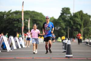 BIB: 0143
                            <button type="button" onclick="openModal(5125841)" class="btn btn-primary btn-sm float-right btn-popup" data-toggle="modal" data-target=".modal-high-quality">
                        <i class="fas fa-shopping-cart"></i> Add to Cart
                    </button>
                                            <button type="button" onclick="isThisMe(5125841, true)" class="btn btn-success btn-sm float-right btn-popup btn-isme hidden" data-toggle="tooltip" data-placement="bottom" title="นี่คือรูปของคุณใช่ไหม คลิกที่นี่เพื่อเอาเข้าอัลบั้ม">
                        <i class="fas fa-plus"></i> Add to album
                    </button>
                    <button type="button" onclick="isThisMe(5125841, false)" class="btn btn-warning btn-sm float-right btn-popup btn-isnotme hidden">
                        <i class="fas fa-ban"></i> Remove from album
                    </button>