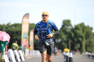 BIB: 09191
                            <button type="button" onclick="openModal(5136811)" class="btn btn-primary btn-sm float-right btn-popup" data-toggle="modal" data-target=".modal-high-quality">
                        <i class="fas fa-shopping-cart"></i> Add to Cart
                    </button>
                                            <button type="button" onclick="isThisMe(5136811, true)" class="btn btn-success btn-sm float-right btn-popup btn-isme hidden" data-toggle="tooltip" data-placement="bottom" title="นี่คือรูปของคุณใช่ไหม คลิกที่นี่เพื่อเอาเข้าอัลบั้ม">
                        <i class="fas fa-plus"></i> Add to album
                    </button>
                    <button type="button" onclick="isThisMe(5136811, false)" class="btn btn-warning btn-sm float-right btn-popup btn-isnotme hidden">
                        <i class="fas fa-ban"></i> Remove from album
                    </button>