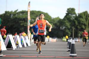 BIB: 0212
                            <button type="button" onclick="openModal(5104129)" class="btn btn-primary btn-sm float-right btn-popup" data-toggle="modal" data-target=".modal-high-quality">
                        <i class="fas fa-shopping-cart"></i> Add to Cart
                    </button>
                                            <button type="button" onclick="isThisMe(5104129, true)" class="btn btn-success btn-sm float-right btn-popup btn-isme hidden" data-toggle="tooltip" data-placement="bottom" title="นี่คือรูปของคุณใช่ไหม คลิกที่นี่เพื่อเอาเข้าอัลบั้ม">
                        <i class="fas fa-plus"></i> Add to album
                    </button>
                    <button type="button" onclick="isThisMe(5104129, false)" class="btn btn-warning btn-sm float-right btn-popup btn-isnotme hidden">
                        <i class="fas fa-ban"></i> Remove from album
                    </button>