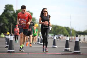 BIB: 0336
                            <button type="button" onclick="openModal(5106472)" class="btn btn-primary btn-sm float-right btn-popup" data-toggle="modal" data-target=".modal-high-quality">
                        <i class="fas fa-shopping-cart"></i> Add to Cart
                    </button>
                                            <button type="button" onclick="isThisMe(5106472, true)" class="btn btn-success btn-sm float-right btn-popup btn-isme hidden" data-toggle="tooltip" data-placement="bottom" title="นี่คือรูปของคุณใช่ไหม คลิกที่นี่เพื่อเอาเข้าอัลบั้ม">
                        <i class="fas fa-plus"></i> Add to album
                    </button>
                    <button type="button" onclick="isThisMe(5106472, false)" class="btn btn-warning btn-sm float-right btn-popup btn-isnotme hidden">
                        <i class="fas fa-ban"></i> Remove from album
                    </button>