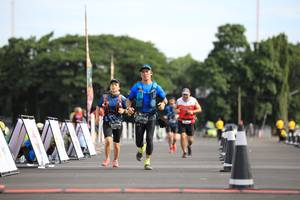 BIB: 
                            <button type="button" onclick="openModal(5127055)" class="btn btn-primary btn-sm float-right btn-popup" data-toggle="modal" data-target=".modal-high-quality">
                        <i class="fas fa-shopping-cart"></i> Add to Cart
                    </button>
                                            <button type="button" onclick="isThisMe(5127055, true)" class="btn btn-success btn-sm float-right btn-popup btn-isme hidden" data-toggle="tooltip" data-placement="bottom" title="นี่คือรูปของคุณใช่ไหม คลิกที่นี่เพื่อเอาเข้าอัลบั้ม">
                        <i class="fas fa-plus"></i> Add to album
                    </button>
                    <button type="button" onclick="isThisMe(5127055, false)" class="btn btn-warning btn-sm float-right btn-popup btn-isnotme hidden">
                        <i class="fas fa-ban"></i> Remove from album
                    </button>