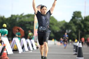 BIB: 1105, 
                            <button type="button" onclick="openModal(5136586)" class="btn btn-primary btn-sm float-right btn-popup" data-toggle="modal" data-target=".modal-high-quality">
                        <i class="fas fa-shopping-cart"></i> Add to Cart
                    </button>
                                            <button type="button" onclick="isThisMe(5136586, true)" class="btn btn-success btn-sm float-right btn-popup btn-isme hidden" data-toggle="tooltip" data-placement="bottom" title="นี่คือรูปของคุณใช่ไหม คลิกที่นี่เพื่อเอาเข้าอัลบั้ม">
                        <i class="fas fa-plus"></i> Add to album
                    </button>
                    <button type="button" onclick="isThisMe(5136586, false)" class="btn btn-warning btn-sm float-right btn-popup btn-isnotme hidden">
                        <i class="fas fa-ban"></i> Remove from album
                    </button>