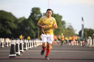 BIB: 1212
                            <button type="button" onclick="openModal(4948617)" class="btn btn-primary btn-sm float-right btn-popup" data-toggle="modal" data-target=".modal-high-quality">
                        <i class="fas fa-shopping-cart"></i> Add to Cart
                    </button>
                                            <button type="button" onclick="isThisMe(4948617, true)" class="btn btn-success btn-sm float-right btn-popup btn-isme hidden" data-toggle="tooltip" data-placement="bottom" title="นี่คือรูปของคุณใช่ไหม คลิกที่นี่เพื่อเอาเข้าอัลบั้ม">
                        <i class="fas fa-plus"></i> Add to album
                    </button>
                    <button type="button" onclick="isThisMe(4948617, false)" class="btn btn-warning btn-sm float-right btn-popup btn-isnotme hidden">
                        <i class="fas fa-ban"></i> Remove from album
                    </button>