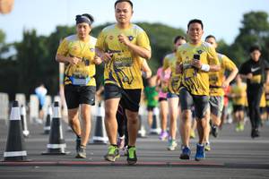 BIB: 0940
                            <button type="button" onclick="openModal(4959167)" class="btn btn-primary btn-sm float-right btn-popup" data-toggle="modal" data-target=".modal-high-quality">
                        <i class="fas fa-shopping-cart"></i> Add to Cart
                    </button>
                                            <button type="button" onclick="isThisMe(4959167, true)" class="btn btn-success btn-sm float-right btn-popup btn-isme hidden" data-toggle="tooltip" data-placement="bottom" title="นี่คือรูปของคุณใช่ไหม คลิกที่นี่เพื่อเอาเข้าอัลบั้ม">
                        <i class="fas fa-plus"></i> Add to album
                    </button>
                    <button type="button" onclick="isThisMe(4959167, false)" class="btn btn-warning btn-sm float-right btn-popup btn-isnotme hidden">
                        <i class="fas fa-ban"></i> Remove from album
                    </button>