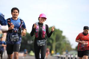 BIB: 06711, 0667, 0034
                            <button type="button" onclick="openModal(5126434)" class="btn btn-primary btn-sm float-right btn-popup" data-toggle="modal" data-target=".modal-high-quality">
                        <i class="fas fa-shopping-cart"></i> Add to Cart
                    </button>
                                            <button type="button" onclick="isThisMe(5126434, true)" class="btn btn-success btn-sm float-right btn-popup btn-isme hidden" data-toggle="tooltip" data-placement="bottom" title="นี่คือรูปของคุณใช่ไหม คลิกที่นี่เพื่อเอาเข้าอัลบั้ม">
                        <i class="fas fa-plus"></i> Add to album
                    </button>
                    <button type="button" onclick="isThisMe(5126434, false)" class="btn btn-warning btn-sm float-right btn-popup btn-isnotme hidden">
                        <i class="fas fa-ban"></i> Remove from album
                    </button>