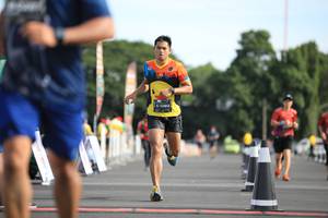 BIB: 1002
                            <button type="button" onclick="openModal(5103707)" class="btn btn-primary btn-sm float-right btn-popup" data-toggle="modal" data-target=".modal-high-quality">
                        <i class="fas fa-shopping-cart"></i> Add to Cart
                    </button>
                                            <button type="button" onclick="isThisMe(5103707, true)" class="btn btn-success btn-sm float-right btn-popup btn-isme hidden" data-toggle="tooltip" data-placement="bottom" title="นี่คือรูปของคุณใช่ไหม คลิกที่นี่เพื่อเอาเข้าอัลบั้ม">
                        <i class="fas fa-plus"></i> Add to album
                    </button>
                    <button type="button" onclick="isThisMe(5103707, false)" class="btn btn-warning btn-sm float-right btn-popup btn-isnotme hidden">
                        <i class="fas fa-ban"></i> Remove from album
                    </button>