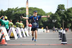 BIB: 0916
                            <button type="button" onclick="openModal(5136733)" class="btn btn-primary btn-sm float-right btn-popup" data-toggle="modal" data-target=".modal-high-quality">
                        <i class="fas fa-shopping-cart"></i> Add to Cart
                    </button>
                                            <button type="button" onclick="isThisMe(5136733, true)" class="btn btn-success btn-sm float-right btn-popup btn-isme hidden" data-toggle="tooltip" data-placement="bottom" title="นี่คือรูปของคุณใช่ไหม คลิกที่นี่เพื่อเอาเข้าอัลบั้ม">
                        <i class="fas fa-plus"></i> Add to album
                    </button>
                    <button type="button" onclick="isThisMe(5136733, false)" class="btn btn-warning btn-sm float-right btn-popup btn-isnotme hidden">
                        <i class="fas fa-ban"></i> Remove from album
                    </button>