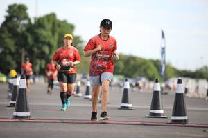 BIB: 0358
                            <button type="button" onclick="openModal(5103388)" class="btn btn-primary btn-sm float-right btn-popup" data-toggle="modal" data-target=".modal-high-quality">
                        <i class="fas fa-shopping-cart"></i> Add to Cart
                    </button>
                                            <button type="button" onclick="isThisMe(5103388, true)" class="btn btn-success btn-sm float-right btn-popup btn-isme hidden" data-toggle="tooltip" data-placement="bottom" title="นี่คือรูปของคุณใช่ไหม คลิกที่นี่เพื่อเอาเข้าอัลบั้ม">
                        <i class="fas fa-plus"></i> Add to album
                    </button>
                    <button type="button" onclick="isThisMe(5103388, false)" class="btn btn-warning btn-sm float-right btn-popup btn-isnotme hidden">
                        <i class="fas fa-ban"></i> Remove from album
                    </button>