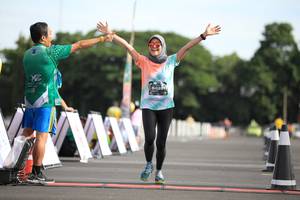 BIB: 020
                            <button type="button" onclick="openModal(5100689)" class="btn btn-primary btn-sm float-right btn-popup" data-toggle="modal" data-target=".modal-high-quality">
                        <i class="fas fa-shopping-cart"></i> Add to Cart
                    </button>
                                            <button type="button" onclick="isThisMe(5100689, true)" class="btn btn-success btn-sm float-right btn-popup btn-isme hidden" data-toggle="tooltip" data-placement="bottom" title="นี่คือรูปของคุณใช่ไหม คลิกที่นี่เพื่อเอาเข้าอัลบั้ม">
                        <i class="fas fa-plus"></i> Add to album
                    </button>
                    <button type="button" onclick="isThisMe(5100689, false)" class="btn btn-warning btn-sm float-right btn-popup btn-isnotme hidden">
                        <i class="fas fa-ban"></i> Remove from album
                    </button>