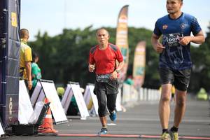 BIB: 0915
                            <button type="button" onclick="openModal(5122407)" class="btn btn-primary btn-sm float-right btn-popup" data-toggle="modal" data-target=".modal-high-quality">
                        <i class="fas fa-shopping-cart"></i> Add to Cart
                    </button>
                                            <button type="button" onclick="isThisMe(5122407, true)" class="btn btn-success btn-sm float-right btn-popup btn-isme hidden" data-toggle="tooltip" data-placement="bottom" title="นี่คือรูปของคุณใช่ไหม คลิกที่นี่เพื่อเอาเข้าอัลบั้ม">
                        <i class="fas fa-plus"></i> Add to album
                    </button>
                    <button type="button" onclick="isThisMe(5122407, false)" class="btn btn-warning btn-sm float-right btn-popup btn-isnotme hidden">
                        <i class="fas fa-ban"></i> Remove from album
                    </button>