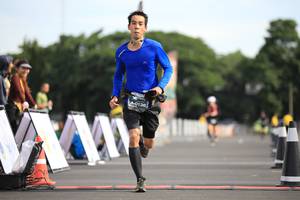 BIB: 0136
                            <button type="button" onclick="openModal(5126782)" class="btn btn-primary btn-sm float-right btn-popup" data-toggle="modal" data-target=".modal-high-quality">
                        <i class="fas fa-shopping-cart"></i> Add to Cart
                    </button>
                                            <button type="button" onclick="isThisMe(5126782, true)" class="btn btn-success btn-sm float-right btn-popup btn-isme hidden" data-toggle="tooltip" data-placement="bottom" title="นี่คือรูปของคุณใช่ไหม คลิกที่นี่เพื่อเอาเข้าอัลบั้ม">
                        <i class="fas fa-plus"></i> Add to album
                    </button>
                    <button type="button" onclick="isThisMe(5126782, false)" class="btn btn-warning btn-sm float-right btn-popup btn-isnotme hidden">
                        <i class="fas fa-ban"></i> Remove from album
                    </button>