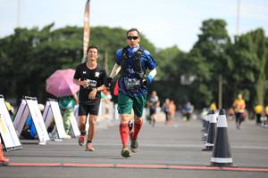 BIB: 03420
                            <button type="button" onclick="openModal(5128586)" class="btn btn-primary btn-sm float-right btn-popup" data-toggle="modal" data-target=".modal-high-quality">
                        <i class="fas fa-shopping-cart"></i> Add to Cart
                    </button>
                                            <button type="button" onclick="isThisMe(5128586, true)" class="btn btn-success btn-sm float-right btn-popup btn-isme hidden" data-toggle="tooltip" data-placement="bottom" title="นี่คือรูปของคุณใช่ไหม คลิกที่นี่เพื่อเอาเข้าอัลบั้ม">
                        <i class="fas fa-plus"></i> Add to album
                    </button>
                    <button type="button" onclick="isThisMe(5128586, false)" class="btn btn-warning btn-sm float-right btn-popup btn-isnotme hidden">
                        <i class="fas fa-ban"></i> Remove from album
                    </button>