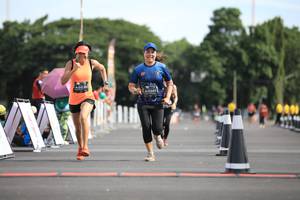 BIB: 0231, 291
                            <button type="button" onclick="openModal(5128702)" class="btn btn-primary btn-sm float-right btn-popup" data-toggle="modal" data-target=".modal-high-quality">
                        <i class="fas fa-shopping-cart"></i> Add to Cart
                    </button>
                                            <button type="button" onclick="isThisMe(5128702, true)" class="btn btn-success btn-sm float-right btn-popup btn-isme hidden" data-toggle="tooltip" data-placement="bottom" title="นี่คือรูปของคุณใช่ไหม คลิกที่นี่เพื่อเอาเข้าอัลบั้ม">
                        <i class="fas fa-plus"></i> Add to album
                    </button>
                    <button type="button" onclick="isThisMe(5128702, false)" class="btn btn-warning btn-sm float-right btn-popup btn-isnotme hidden">
                        <i class="fas fa-ban"></i> Remove from album
                    </button>