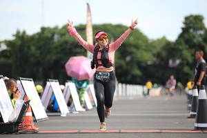 BIB: 0152
                            <button type="button" onclick="openModal(5128916)" class="btn btn-primary btn-sm float-right btn-popup" data-toggle="modal" data-target=".modal-high-quality">
                        <i class="fas fa-shopping-cart"></i> Add to Cart
                    </button>
                                            <button type="button" onclick="isThisMe(5128916, true)" class="btn btn-success btn-sm float-right btn-popup btn-isme hidden" data-toggle="tooltip" data-placement="bottom" title="นี่คือรูปของคุณใช่ไหม คลิกที่นี่เพื่อเอาเข้าอัลบั้ม">
                        <i class="fas fa-plus"></i> Add to album
                    </button>
                    <button type="button" onclick="isThisMe(5128916, false)" class="btn btn-warning btn-sm float-right btn-popup btn-isnotme hidden">
                        <i class="fas fa-ban"></i> Remove from album
                    </button>