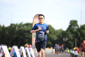 BIB: 0131
                            <button type="button" onclick="openModal(5126326)" class="btn btn-primary btn-sm float-right btn-popup" data-toggle="modal" data-target=".modal-high-quality">
                        <i class="fas fa-shopping-cart"></i> Add to Cart
                    </button>
                                            <button type="button" onclick="isThisMe(5126326, true)" class="btn btn-success btn-sm float-right btn-popup btn-isme hidden" data-toggle="tooltip" data-placement="bottom" title="นี่คือรูปของคุณใช่ไหม คลิกที่นี่เพื่อเอาเข้าอัลบั้ม">
                        <i class="fas fa-plus"></i> Add to album
                    </button>
                    <button type="button" onclick="isThisMe(5126326, false)" class="btn btn-warning btn-sm float-right btn-popup btn-isnotme hidden">
                        <i class="fas fa-ban"></i> Remove from album
                    </button>