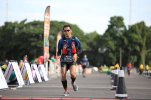 BIB: 1072
                            <button type="button" onclick="openModal(5123880)" class="btn btn-primary btn-sm float-right btn-popup" data-toggle="modal" data-target=".modal-high-quality">
                        <i class="fas fa-shopping-cart"></i> Add to Cart
                    </button>
                                            <button type="button" onclick="isThisMe(5123880, true)" class="btn btn-success btn-sm float-right btn-popup btn-isme hidden" data-toggle="tooltip" data-placement="bottom" title="นี่คือรูปของคุณใช่ไหม คลิกที่นี่เพื่อเอาเข้าอัลบั้ม">
                        <i class="fas fa-plus"></i> Add to album
                    </button>
                    <button type="button" onclick="isThisMe(5123880, false)" class="btn btn-warning btn-sm float-right btn-popup btn-isnotme hidden">
                        <i class="fas fa-ban"></i> Remove from album
                    </button>