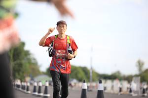 BIB: 0240
                            <button type="button" onclick="openModal(5109154)" class="btn btn-primary btn-sm float-right btn-popup" data-toggle="modal" data-target=".modal-high-quality">
                        <i class="fas fa-shopping-cart"></i> Add to Cart
                    </button>
                                            <button type="button" onclick="isThisMe(5109154, true)" class="btn btn-success btn-sm float-right btn-popup btn-isme hidden" data-toggle="tooltip" data-placement="bottom" title="นี่คือรูปของคุณใช่ไหม คลิกที่นี่เพื่อเอาเข้าอัลบั้ม">
                        <i class="fas fa-plus"></i> Add to album
                    </button>
                    <button type="button" onclick="isThisMe(5109154, false)" class="btn btn-warning btn-sm float-right btn-popup btn-isnotme hidden">
                        <i class="fas fa-ban"></i> Remove from album
                    </button>