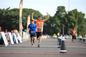 BIB: 
                            <button type="button" onclick="openModal(5104120)" class="btn btn-primary btn-sm float-right btn-popup" data-toggle="modal" data-target=".modal-high-quality">
                        <i class="fas fa-shopping-cart"></i> Add to Cart
                    </button>
                                            <button type="button" onclick="isThisMe(5104120, true)" class="btn btn-success btn-sm float-right btn-popup btn-isme hidden" data-toggle="tooltip" data-placement="bottom" title="นี่คือรูปของคุณใช่ไหม คลิกที่นี่เพื่อเอาเข้าอัลบั้ม">
                        <i class="fas fa-plus"></i> Add to album
                    </button>
                    <button type="button" onclick="isThisMe(5104120, false)" class="btn btn-warning btn-sm float-right btn-popup btn-isnotme hidden">
                        <i class="fas fa-ban"></i> Remove from album
                    </button>