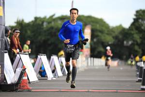 BIB: 0136
                            <button type="button" onclick="openModal(5126778)" class="btn btn-primary btn-sm float-right btn-popup" data-toggle="modal" data-target=".modal-high-quality">
                        <i class="fas fa-shopping-cart"></i> Add to Cart
                    </button>
                                            <button type="button" onclick="isThisMe(5126778, true)" class="btn btn-success btn-sm float-right btn-popup btn-isme hidden" data-toggle="tooltip" data-placement="bottom" title="นี่คือรูปของคุณใช่ไหม คลิกที่นี่เพื่อเอาเข้าอัลบั้ม">
                        <i class="fas fa-plus"></i> Add to album
                    </button>
                    <button type="button" onclick="isThisMe(5126778, false)" class="btn btn-warning btn-sm float-right btn-popup btn-isnotme hidden">
                        <i class="fas fa-ban"></i> Remove from album
                    </button>