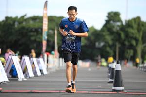 BIB: 0039
                            <button type="button" onclick="openModal(5125958)" class="btn btn-primary btn-sm float-right btn-popup" data-toggle="modal" data-target=".modal-high-quality">
                        <i class="fas fa-shopping-cart"></i> Add to Cart
                    </button>
                                            <button type="button" onclick="isThisMe(5125958, true)" class="btn btn-success btn-sm float-right btn-popup btn-isme hidden" data-toggle="tooltip" data-placement="bottom" title="นี่คือรูปของคุณใช่ไหม คลิกที่นี่เพื่อเอาเข้าอัลบั้ม">
                        <i class="fas fa-plus"></i> Add to album
                    </button>
                    <button type="button" onclick="isThisMe(5125958, false)" class="btn btn-warning btn-sm float-right btn-popup btn-isnotme hidden">
                        <i class="fas fa-ban"></i> Remove from album
                    </button>