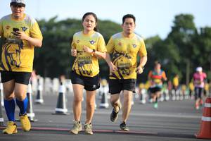 BIB: 0333, 465
                            <button type="button" onclick="openModal(4959840)" class="btn btn-primary btn-sm float-right btn-popup" data-toggle="modal" data-target=".modal-high-quality">
                        <i class="fas fa-shopping-cart"></i> Add to Cart
                    </button>
                                            <button type="button" onclick="isThisMe(4959840, true)" class="btn btn-success btn-sm float-right btn-popup btn-isme hidden" data-toggle="tooltip" data-placement="bottom" title="นี่คือรูปของคุณใช่ไหม คลิกที่นี่เพื่อเอาเข้าอัลบั้ม">
                        <i class="fas fa-plus"></i> Add to album
                    </button>
                    <button type="button" onclick="isThisMe(4959840, false)" class="btn btn-warning btn-sm float-right btn-popup btn-isnotme hidden">
                        <i class="fas fa-ban"></i> Remove from album
                    </button>