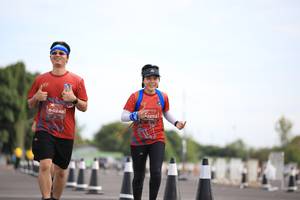 BIB: 0248, 0252
                            <button type="button" onclick="openModal(5123513)" class="btn btn-primary btn-sm float-right btn-popup" data-toggle="modal" data-target=".modal-high-quality">
                        <i class="fas fa-shopping-cart"></i> Add to Cart
                    </button>
                                            <button type="button" onclick="isThisMe(5123513, true)" class="btn btn-success btn-sm float-right btn-popup btn-isme hidden" data-toggle="tooltip" data-placement="bottom" title="นี่คือรูปของคุณใช่ไหม คลิกที่นี่เพื่อเอาเข้าอัลบั้ม">
                        <i class="fas fa-plus"></i> Add to album
                    </button>
                    <button type="button" onclick="isThisMe(5123513, false)" class="btn btn-warning btn-sm float-right btn-popup btn-isnotme hidden">
                        <i class="fas fa-ban"></i> Remove from album
                    </button>