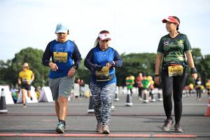 BIB: 0044, 043, 0038
                            <button type="button" onclick="openModal(5087826)" class="btn btn-primary btn-sm float-right btn-popup" data-toggle="modal" data-target=".modal-high-quality">
                        <i class="fas fa-shopping-cart"></i> Add to Cart
                    </button>
                                            <button type="button" onclick="isThisMe(5087826, true)" class="btn btn-success btn-sm float-right btn-popup btn-isme hidden" data-toggle="tooltip" data-placement="bottom" title="นี่คือรูปของคุณใช่ไหม คลิกที่นี่เพื่อเอาเข้าอัลบั้ม">
                        <i class="fas fa-plus"></i> Add to album
                    </button>
                    <button type="button" onclick="isThisMe(5087826, false)" class="btn btn-warning btn-sm float-right btn-popup btn-isnotme hidden">
                        <i class="fas fa-ban"></i> Remove from album
                    </button>