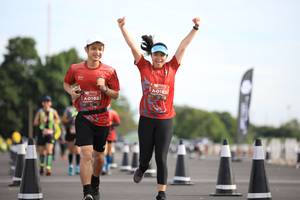 BIB: 0183, 0182
                            <button type="button" onclick="openModal(5109904)" class="btn btn-primary btn-sm float-right btn-popup" data-toggle="modal" data-target=".modal-high-quality">
                        <i class="fas fa-shopping-cart"></i> Add to Cart
                    </button>
                                            <button type="button" onclick="isThisMe(5109904, true)" class="btn btn-success btn-sm float-right btn-popup btn-isme hidden" data-toggle="tooltip" data-placement="bottom" title="นี่คือรูปของคุณใช่ไหม คลิกที่นี่เพื่อเอาเข้าอัลบั้ม">
                        <i class="fas fa-plus"></i> Add to album
                    </button>
                    <button type="button" onclick="isThisMe(5109904, false)" class="btn btn-warning btn-sm float-right btn-popup btn-isnotme hidden">
                        <i class="fas fa-ban"></i> Remove from album
                    </button>