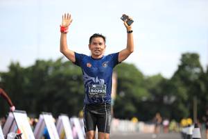 BIB: 0293
                            <button type="button" onclick="openModal(5124462)" class="btn btn-primary btn-sm float-right btn-popup" data-toggle="modal" data-target=".modal-high-quality">
                        <i class="fas fa-shopping-cart"></i> Add to Cart
                    </button>
                                            <button type="button" onclick="isThisMe(5124462, true)" class="btn btn-success btn-sm float-right btn-popup btn-isme hidden" data-toggle="tooltip" data-placement="bottom" title="นี่คือรูปของคุณใช่ไหม คลิกที่นี่เพื่อเอาเข้าอัลบั้ม">
                        <i class="fas fa-plus"></i> Add to album
                    </button>
                    <button type="button" onclick="isThisMe(5124462, false)" class="btn btn-warning btn-sm float-right btn-popup btn-isnotme hidden">
                        <i class="fas fa-ban"></i> Remove from album
                    </button>