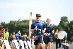 BIB: 0827
                            <button type="button" onclick="openModal(5136912)" class="btn btn-primary btn-sm float-right btn-popup" data-toggle="modal" data-target=".modal-high-quality">
                        <i class="fas fa-shopping-cart"></i> Add to Cart
                    </button>
                                            <button type="button" onclick="isThisMe(5136912, true)" class="btn btn-success btn-sm float-right btn-popup btn-isme hidden" data-toggle="tooltip" data-placement="bottom" title="นี่คือรูปของคุณใช่ไหม คลิกที่นี่เพื่อเอาเข้าอัลบั้ม">
                        <i class="fas fa-plus"></i> Add to album
                    </button>
                    <button type="button" onclick="isThisMe(5136912, false)" class="btn btn-warning btn-sm float-right btn-popup btn-isnotme hidden">
                        <i class="fas fa-ban"></i> Remove from album
                    </button>