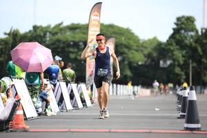 BIB: 1076
                            <button type="button" onclick="openModal(5136956)" class="btn btn-primary btn-sm float-right btn-popup" data-toggle="modal" data-target=".modal-high-quality">
                        <i class="fas fa-shopping-cart"></i> Add to Cart
                    </button>
                                            <button type="button" onclick="isThisMe(5136956, true)" class="btn btn-success btn-sm float-right btn-popup btn-isme hidden" data-toggle="tooltip" data-placement="bottom" title="นี่คือรูปของคุณใช่ไหม คลิกที่นี่เพื่อเอาเข้าอัลบั้ม">
                        <i class="fas fa-plus"></i> Add to album
                    </button>
                    <button type="button" onclick="isThisMe(5136956, false)" class="btn btn-warning btn-sm float-right btn-popup btn-isnotme hidden">
                        <i class="fas fa-ban"></i> Remove from album
                    </button>