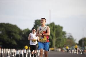 BIB: 1200
                            <button type="button" onclick="openModal(4947129)" class="btn btn-primary btn-sm float-right btn-popup" data-toggle="modal" data-target=".modal-high-quality">
                        <i class="fas fa-shopping-cart"></i> Add to Cart
                    </button>
                                            <button type="button" onclick="isThisMe(4947129, true)" class="btn btn-success btn-sm float-right btn-popup btn-isme hidden" data-toggle="tooltip" data-placement="bottom" title="นี่คือรูปของคุณใช่ไหม คลิกที่นี่เพื่อเอาเข้าอัลบั้ม">
                        <i class="fas fa-plus"></i> Add to album
                    </button>
                    <button type="button" onclick="isThisMe(4947129, false)" class="btn btn-warning btn-sm float-right btn-popup btn-isnotme hidden">
                        <i class="fas fa-ban"></i> Remove from album
                    </button>