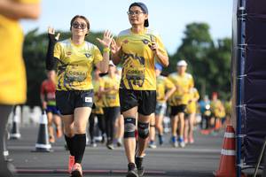 BIB: 0625, 0624
                            <button type="button" onclick="openModal(4965714)" class="btn btn-primary btn-sm float-right btn-popup" data-toggle="modal" data-target=".modal-high-quality">
                        <i class="fas fa-shopping-cart"></i> Add to Cart
                    </button>
                                            <button type="button" onclick="isThisMe(4965714, true)" class="btn btn-success btn-sm float-right btn-popup btn-isme hidden" data-toggle="tooltip" data-placement="bottom" title="นี่คือรูปของคุณใช่ไหม คลิกที่นี่เพื่อเอาเข้าอัลบั้ม">
                        <i class="fas fa-plus"></i> Add to album
                    </button>
                    <button type="button" onclick="isThisMe(4965714, false)" class="btn btn-warning btn-sm float-right btn-popup btn-isnotme hidden">
                        <i class="fas fa-ban"></i> Remove from album
                    </button>