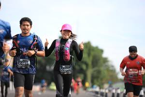 BIB: 0671, 0667, 0034
                            <button type="button" onclick="openModal(5126417)" class="btn btn-primary btn-sm float-right btn-popup" data-toggle="modal" data-target=".modal-high-quality">
                        <i class="fas fa-shopping-cart"></i> Add to Cart
                    </button>
                                            <button type="button" onclick="isThisMe(5126417, true)" class="btn btn-success btn-sm float-right btn-popup btn-isme hidden" data-toggle="tooltip" data-placement="bottom" title="นี่คือรูปของคุณใช่ไหม คลิกที่นี่เพื่อเอาเข้าอัลบั้ม">
                        <i class="fas fa-plus"></i> Add to album
                    </button>
                    <button type="button" onclick="isThisMe(5126417, false)" class="btn btn-warning btn-sm float-right btn-popup btn-isnotme hidden">
                        <i class="fas fa-ban"></i> Remove from album
                    </button>