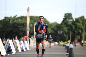 BIB: 1072
                            <button type="button" onclick="openModal(5123883)" class="btn btn-primary btn-sm float-right btn-popup" data-toggle="modal" data-target=".modal-high-quality">
                        <i class="fas fa-shopping-cart"></i> Add to Cart
                    </button>
                                            <button type="button" onclick="isThisMe(5123883, true)" class="btn btn-success btn-sm float-right btn-popup btn-isme hidden" data-toggle="tooltip" data-placement="bottom" title="นี่คือรูปของคุณใช่ไหม คลิกที่นี่เพื่อเอาเข้าอัลบั้ม">
                        <i class="fas fa-plus"></i> Add to album
                    </button>
                    <button type="button" onclick="isThisMe(5123883, false)" class="btn btn-warning btn-sm float-right btn-popup btn-isnotme hidden">
                        <i class="fas fa-ban"></i> Remove from album
                    </button>