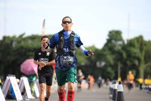 BIB: 03429
                            <button type="button" onclick="openModal(5128604)" class="btn btn-primary btn-sm float-right btn-popup" data-toggle="modal" data-target=".modal-high-quality">
                        <i class="fas fa-shopping-cart"></i> Add to Cart
                    </button>
                                            <button type="button" onclick="isThisMe(5128604, true)" class="btn btn-success btn-sm float-right btn-popup btn-isme hidden" data-toggle="tooltip" data-placement="bottom" title="นี่คือรูปของคุณใช่ไหม คลิกที่นี่เพื่อเอาเข้าอัลบั้ม">
                        <i class="fas fa-plus"></i> Add to album
                    </button>
                    <button type="button" onclick="isThisMe(5128604, false)" class="btn btn-warning btn-sm float-right btn-popup btn-isnotme hidden">
                        <i class="fas fa-ban"></i> Remove from album
                    </button>