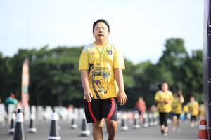 BIB: 0991
                            <button type="button" onclick="openModal(5081984)" class="btn btn-primary btn-sm float-right btn-popup" data-toggle="modal" data-target=".modal-high-quality">
                        <i class="fas fa-shopping-cart"></i> Add to Cart
                    </button>
                                            <button type="button" onclick="isThisMe(5081984, true)" class="btn btn-success btn-sm float-right btn-popup btn-isme hidden" data-toggle="tooltip" data-placement="bottom" title="นี่คือรูปของคุณใช่ไหม คลิกที่นี่เพื่อเอาเข้าอัลบั้ม">
                        <i class="fas fa-plus"></i> Add to album
                    </button>
                    <button type="button" onclick="isThisMe(5081984, false)" class="btn btn-warning btn-sm float-right btn-popup btn-isnotme hidden">
                        <i class="fas fa-ban"></i> Remove from album
                    </button>