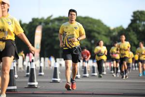 BIB: 0249
                            <button type="button" onclick="openModal(4969417)" class="btn btn-primary btn-sm float-right btn-popup" data-toggle="modal" data-target=".modal-high-quality">
                        <i class="fas fa-shopping-cart"></i> Add to Cart
                    </button>
                                            <button type="button" onclick="isThisMe(4969417, true)" class="btn btn-success btn-sm float-right btn-popup btn-isme hidden" data-toggle="tooltip" data-placement="bottom" title="นี่คือรูปของคุณใช่ไหม คลิกที่นี่เพื่อเอาเข้าอัลบั้ม">
                        <i class="fas fa-plus"></i> Add to album
                    </button>
                    <button type="button" onclick="isThisMe(4969417, false)" class="btn btn-warning btn-sm float-right btn-popup btn-isnotme hidden">
                        <i class="fas fa-ban"></i> Remove from album
                    </button>