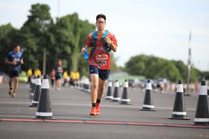 BIB: 0384
                            <button type="button" onclick="openModal(5121906)" class="btn btn-primary btn-sm float-right btn-popup" data-toggle="modal" data-target=".modal-high-quality">
                        <i class="fas fa-shopping-cart"></i> Add to Cart
                    </button>
                                            <button type="button" onclick="isThisMe(5121906, true)" class="btn btn-success btn-sm float-right btn-popup btn-isme hidden" data-toggle="tooltip" data-placement="bottom" title="นี่คือรูปของคุณใช่ไหม คลิกที่นี่เพื่อเอาเข้าอัลบั้ม">
                        <i class="fas fa-plus"></i> Add to album
                    </button>
                    <button type="button" onclick="isThisMe(5121906, false)" class="btn btn-warning btn-sm float-right btn-popup btn-isnotme hidden">
                        <i class="fas fa-ban"></i> Remove from album
                    </button>